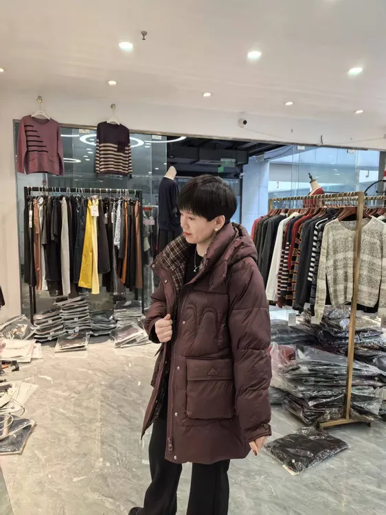 【丽姐家】冬季新款中长时尚保暖连帽棉衣02