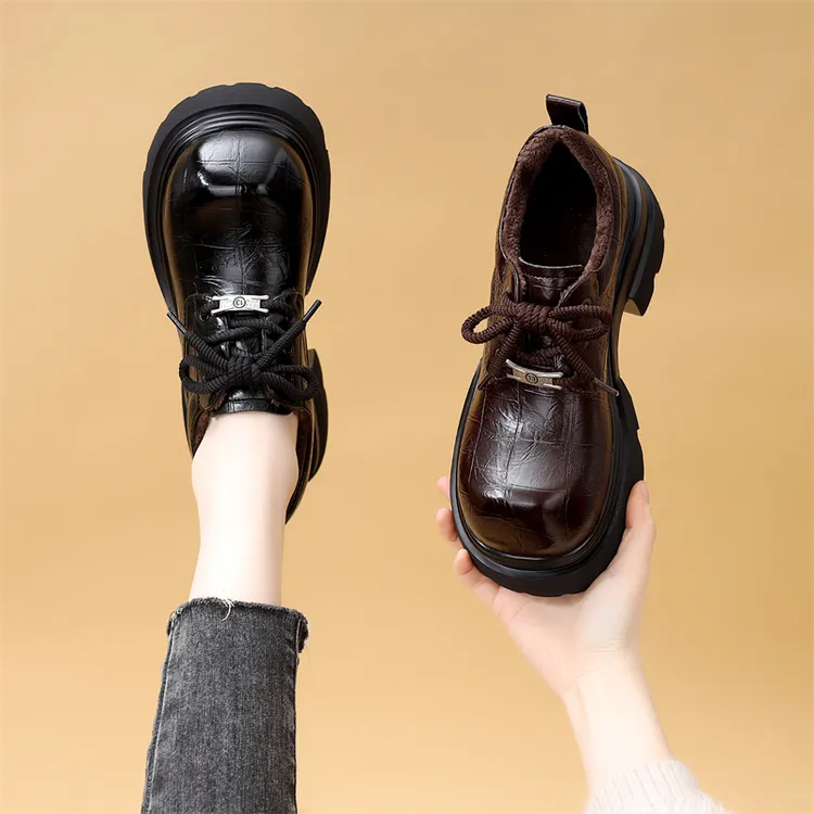 洋气勃肯保暖二棉鞋女2026冬春松糕加绒厚底增高系带百搭乐福鞋