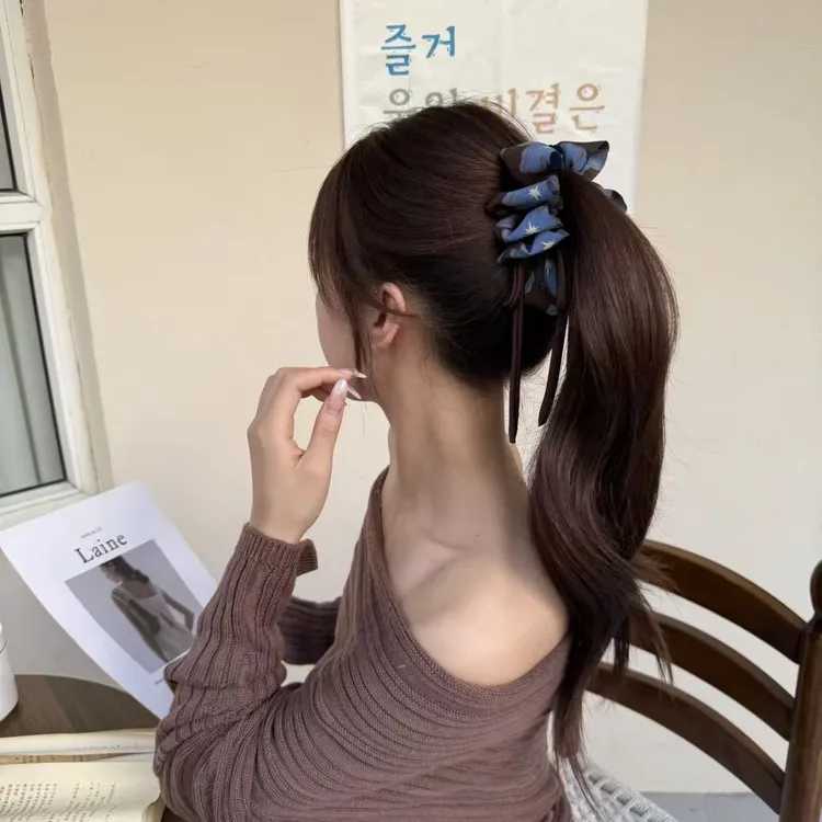 【海盐可露里】系列新款秋冬星空蓝咖色褶皱蝴蝶结流苏香蕉夹3987