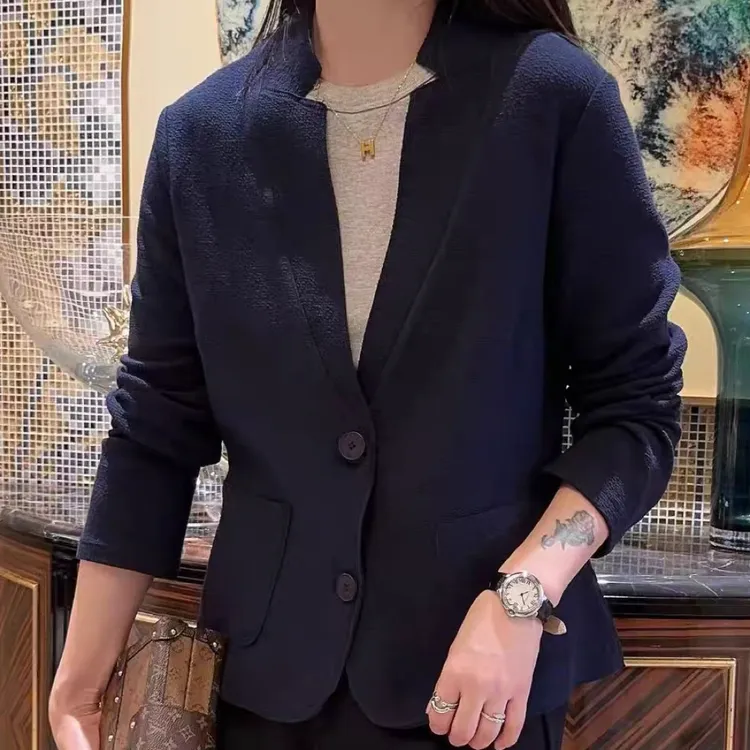 康家衣橱秋款V领设计棉质西服外套8102