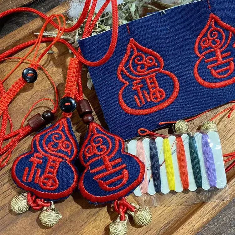 流苏款双面绣吉福葫芦香囊挂件