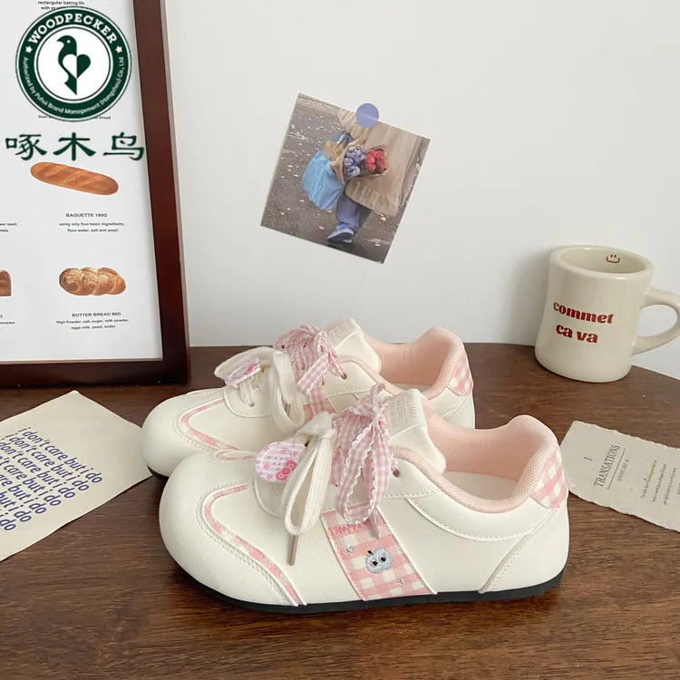 啄木鸟粉色泡芙板鞋女丑萌2025秋季新款chic韩版学生运动小白鞋