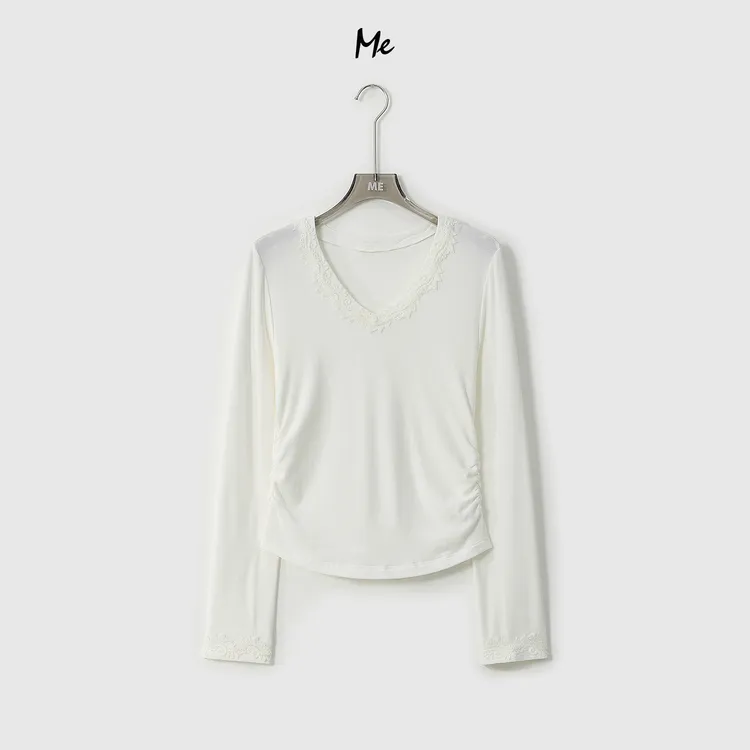 ME【花藤沙漏土豆泥】云柔小蛮腰浮雕刺绣百搭休闲打底上衣MESA3948