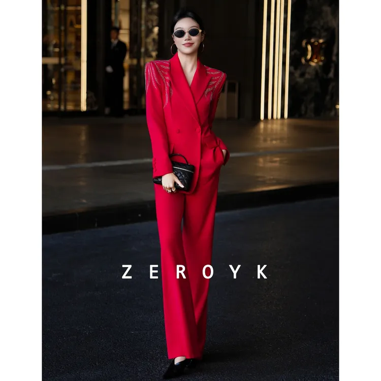 ZEROYK翎蔻 2026早春新款高级感红色主持人穿搭重工钉钻西装套装