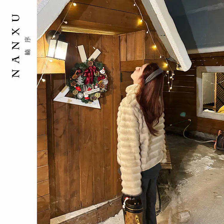 楠序微胖女装 2025秋冬款新款外套加厚圆领保暖毛呢外套女YZ38119