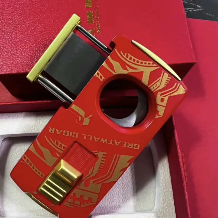 长城Greatwall+Cigar红色三合一雪茄剪，全新状态，带直喷打火机。