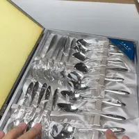 瓷片密密麻麻的一个