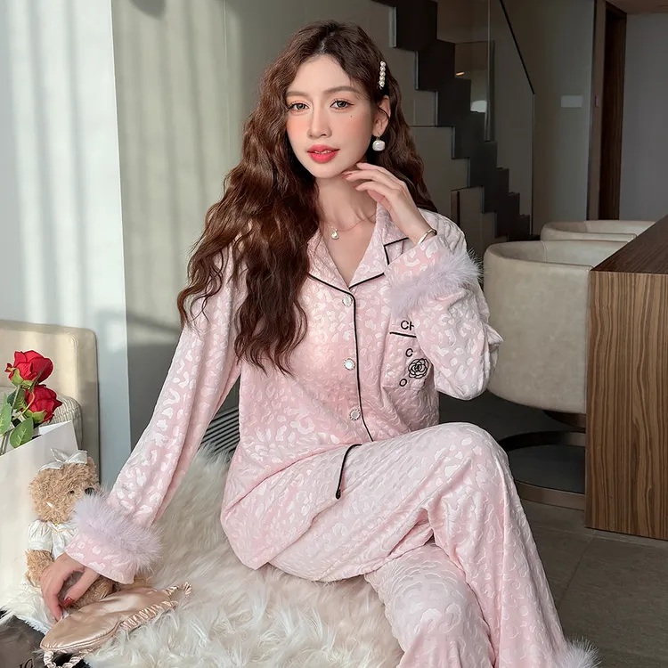 冬季海岛绒睡衣女保暖加厚小香风长袖套装大码宽松秋冬天家居服