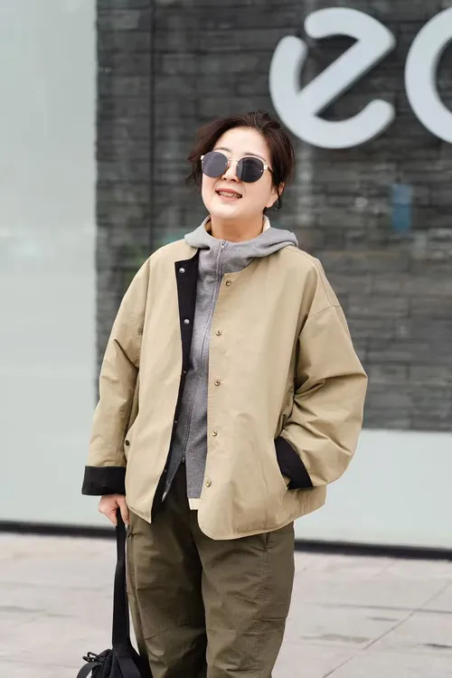 2527389【燕子优选】菲玛秀福利两面穿外套不支持七天无理由退换