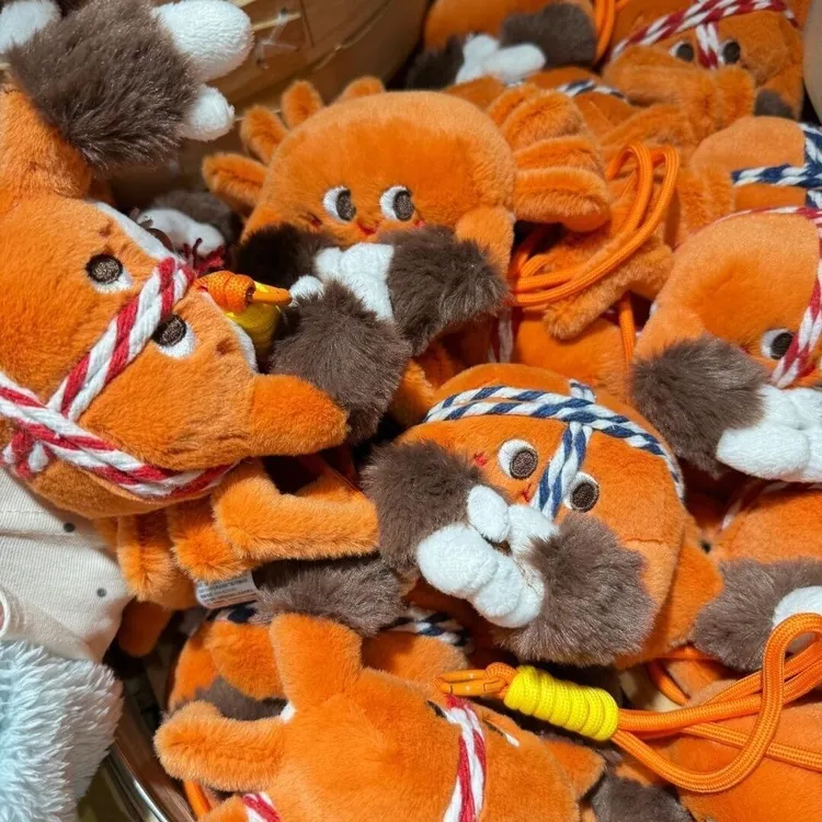 阳澄湖大闸蟹毛绒挂件苏州旅游纪念打卡送朋友钥匙扣礼物包包装饰