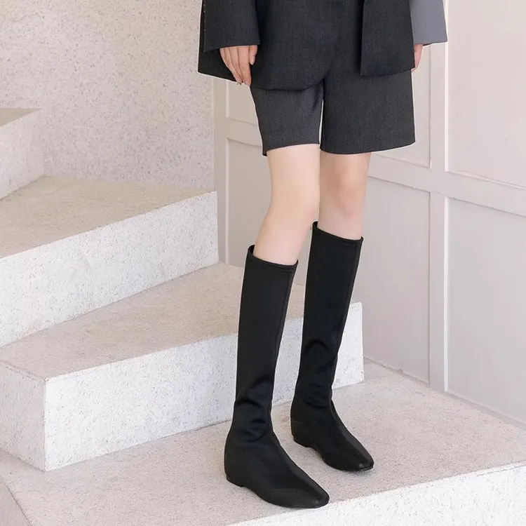 方头短靴女内增高显瘦长筒靴显腿长弹力瘦瘦靴黑色袜靴洋气靴子