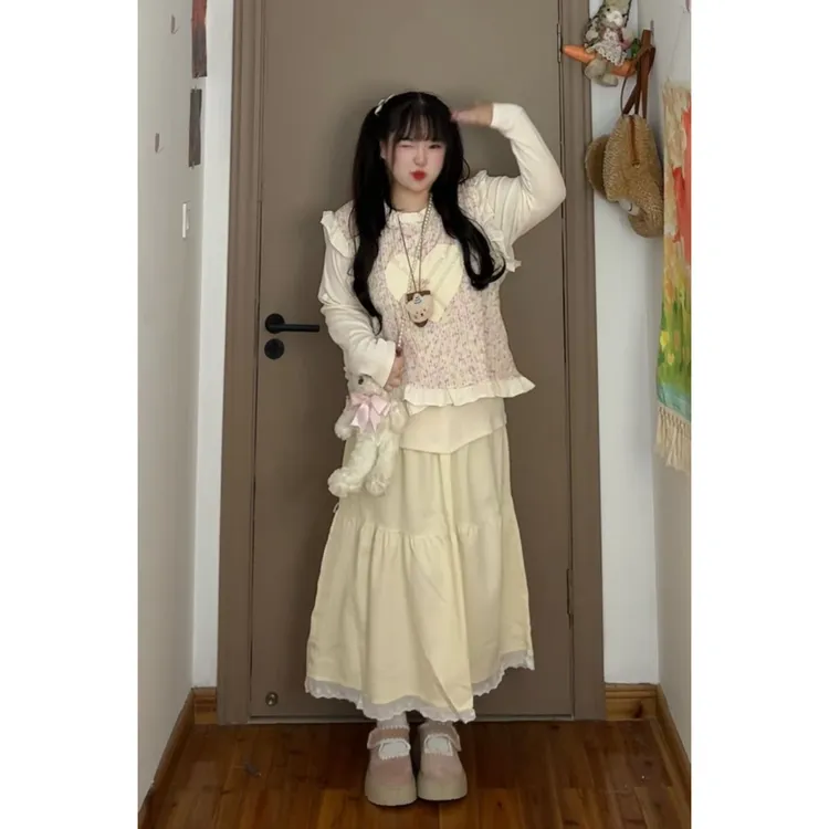 韩系甜美三件套女2025夏新款爱心木耳边马甲打底衫半身裙套装