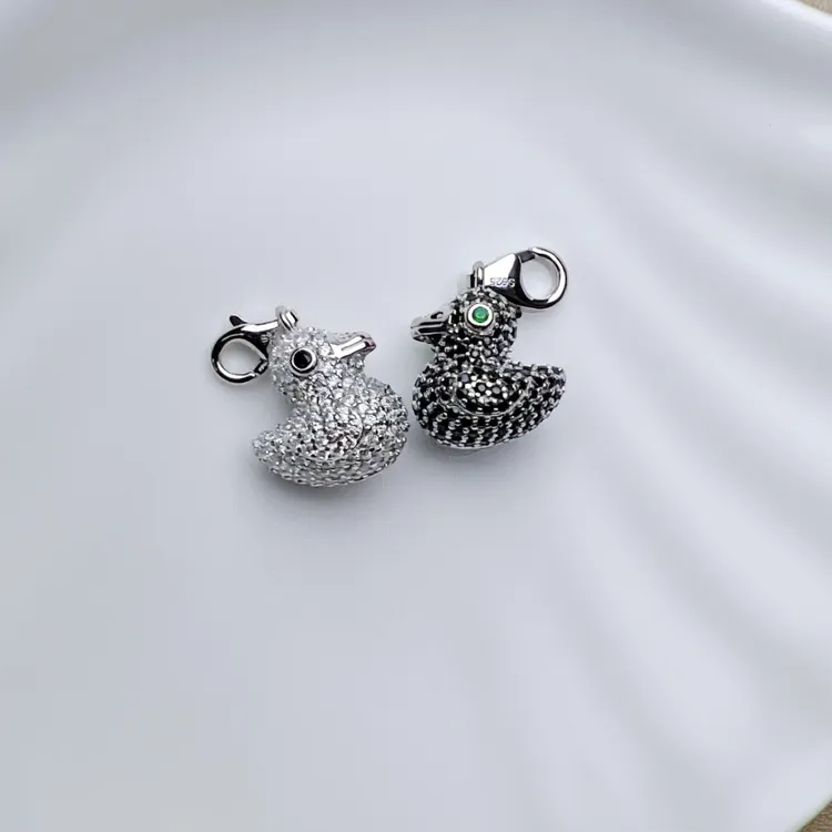 吊坠925银合成锆石 WBLH 可爱百搭设计款满钻鸭鸭吊坠