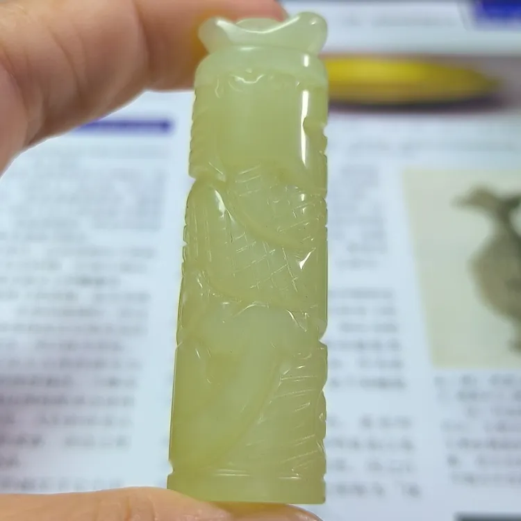 天然岫玉精品高冰手工雕刻龙盘柱玉柱盘龙（多样性发其一）