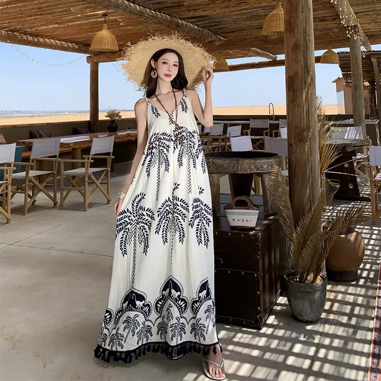 实拍夏季波西米亚流苏度假印花吊带连衣裙女夏新款高级感印花显瘦
