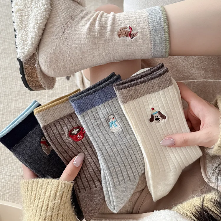 秋冬暖绒袜子女撞色刺绣可爱卡通中筒袜ins潮韩版外穿百搭堆堆袜