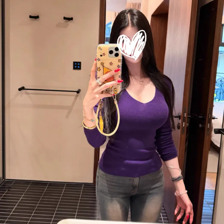 【魅惑伊人】秋冬三色性感纯欲大V领长袖修身显瘦针织打底衫女