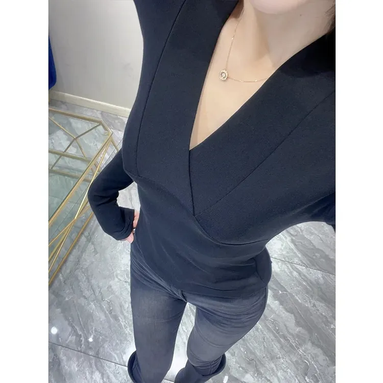2025秋冬新款V领性感洋气正肩长袖T恤女辣妹风修身显瘦打底衫上衣