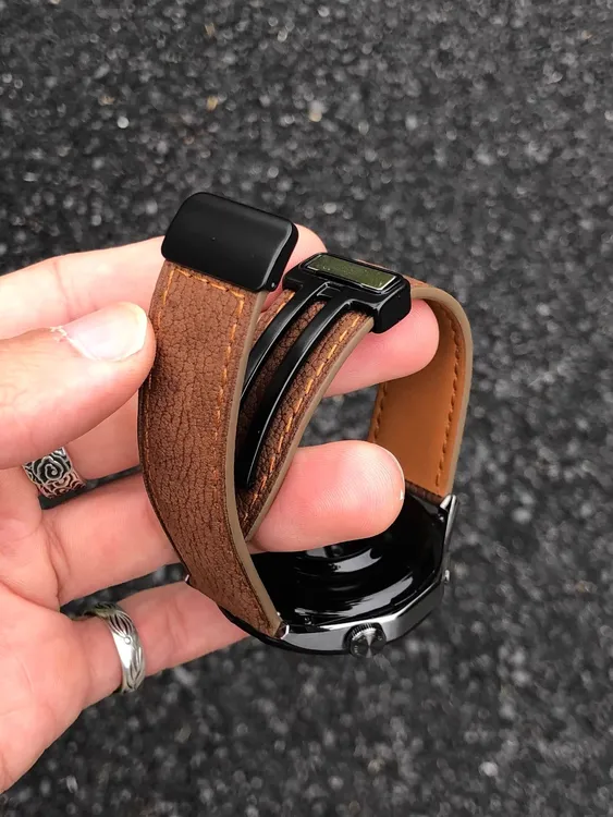 卡客风暴 细绒荔枝纹适用华为手表GT5表带真皮磁吸GT3小米watch4