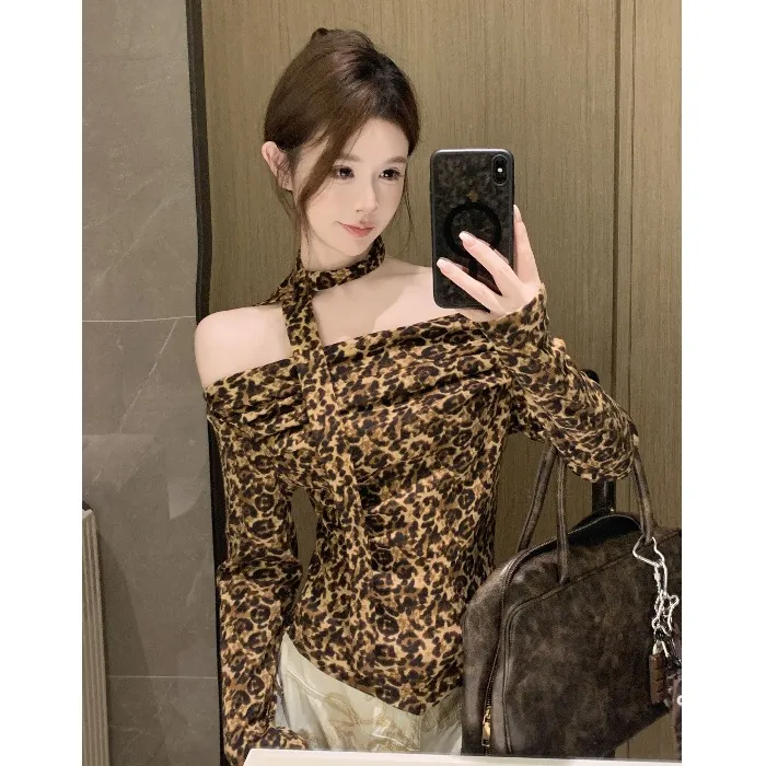 约会心机上衣女秋冬内搭高级感辣妹一字肩豹纹显瘦长袖t恤打底衫