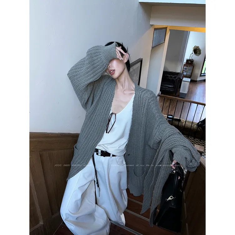 JCCC影子【帽间里】灰色休闲落肩针织帽围巾一体开衫两件套JE5HZZ10