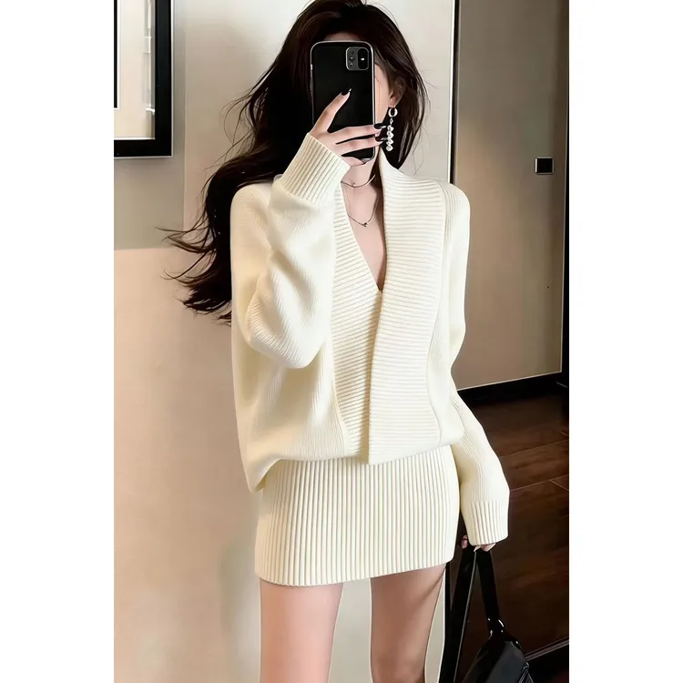 气质白色V领长袖连衣裙女2025新款御姐风修身显瘦高级感包臀短裙