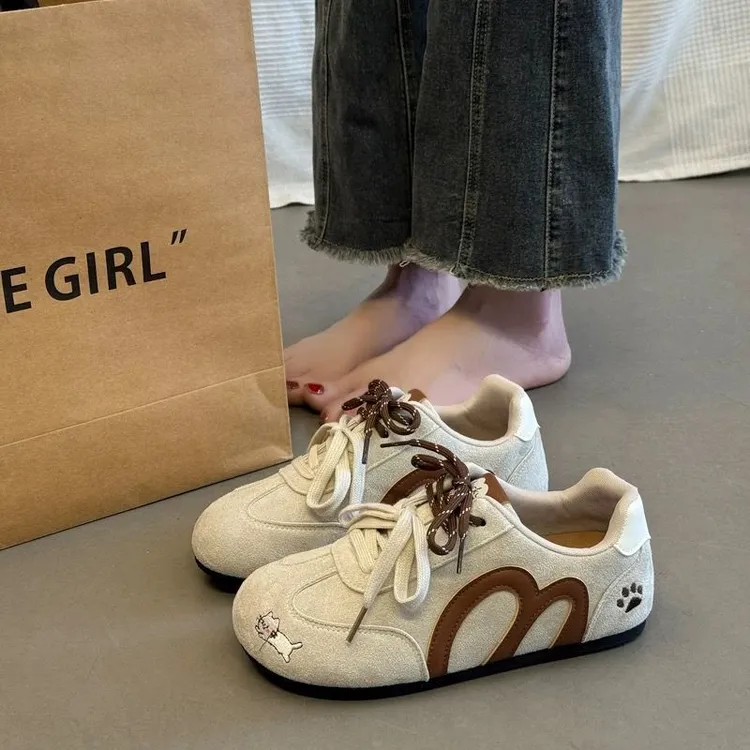 爆款百搭小众板鞋女秋季德训阿甘鞋2025新款轻便休闲运动面包鞋子