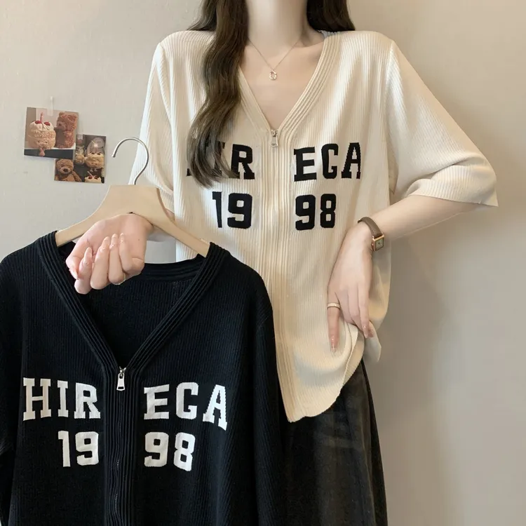 大码胖mm正肩短袖V领双拉链针织衫开衫女夏季设计感字母印花上衣
