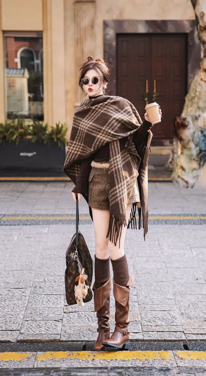 SISTER姐妹家英伦风格纹流苏高级感大披肩修身显瘦字母植绒磨毛T