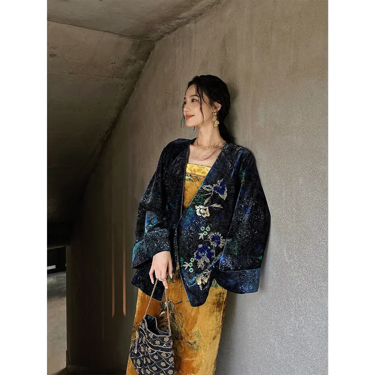 三吉黑花【隐云涧】新中式烫金丝绒外套女2025新款秋季独特漂亮潮