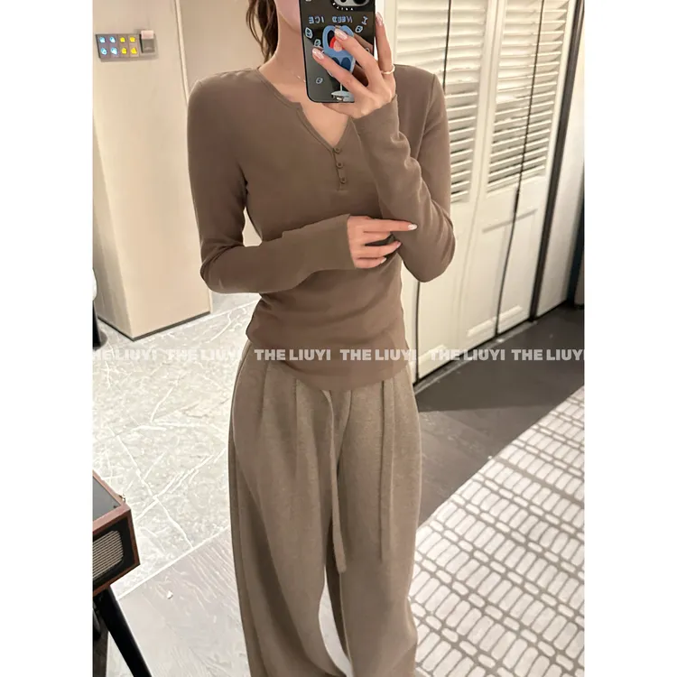 【LIUYI】v领纽扣修身显瘦T恤51087