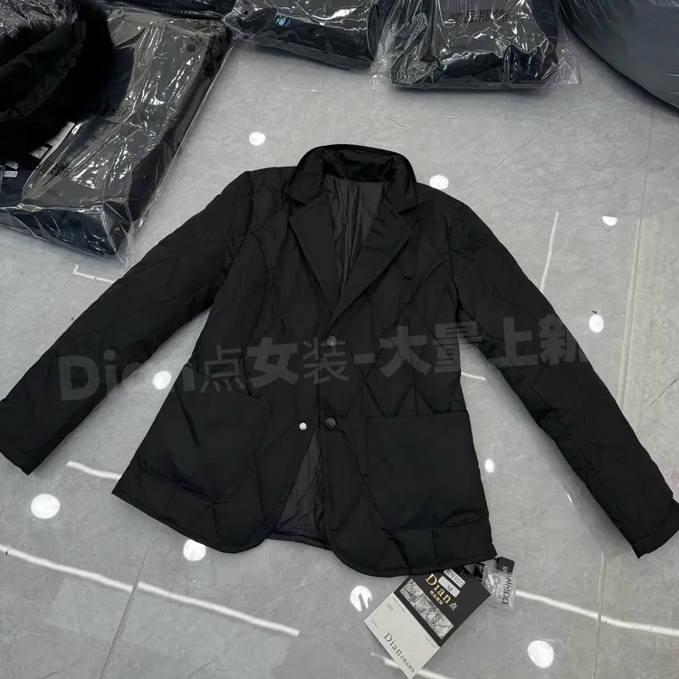 DD25年冬季新款气质时尚百搭西服版羽绒服5572（干洗）