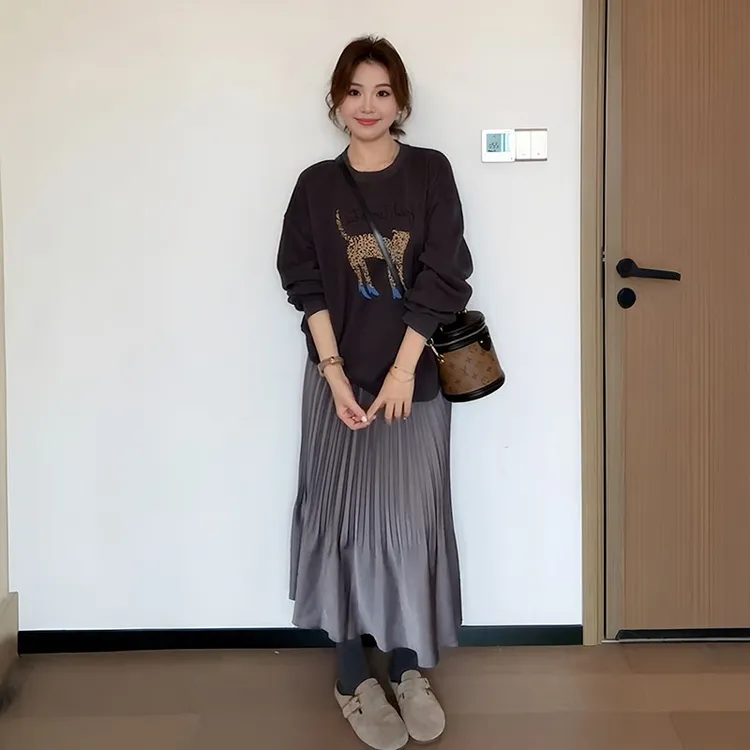 2025早秋季新款女装韩系穿搭圆领印花卫衣高腰显瘦a字百褶半身裙
