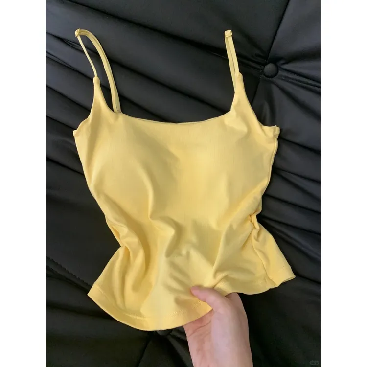黄色褶皱吊带背心女夏季带胸垫ins修身显瘦辣妹打底短款内搭上衣