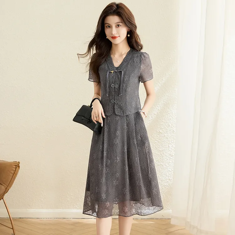 新款优雅新款气质时尚大气休闲收腰套裙20682