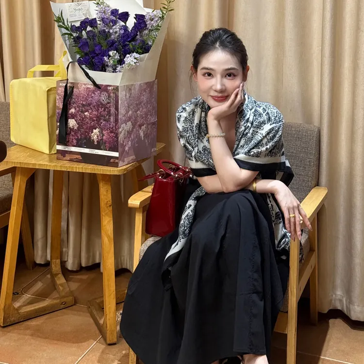 130CM水墨画丝巾大方巾女薄款空调房披肩围巾旅游穿搭防晒纱巾潮