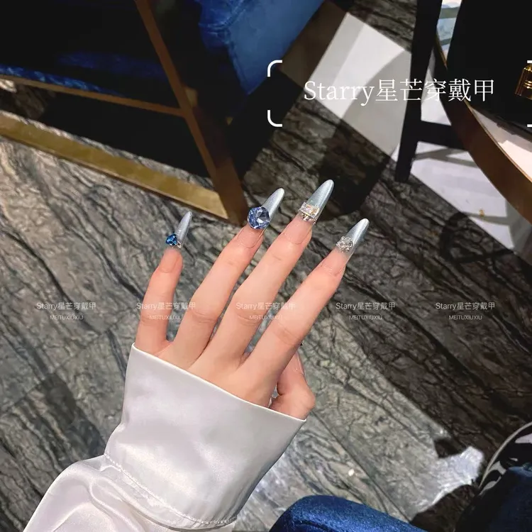 【蓝色多瑙河】纯手工蓝色渐变侧光猫眼法式天鹅蓝钻石手工穿戴甲