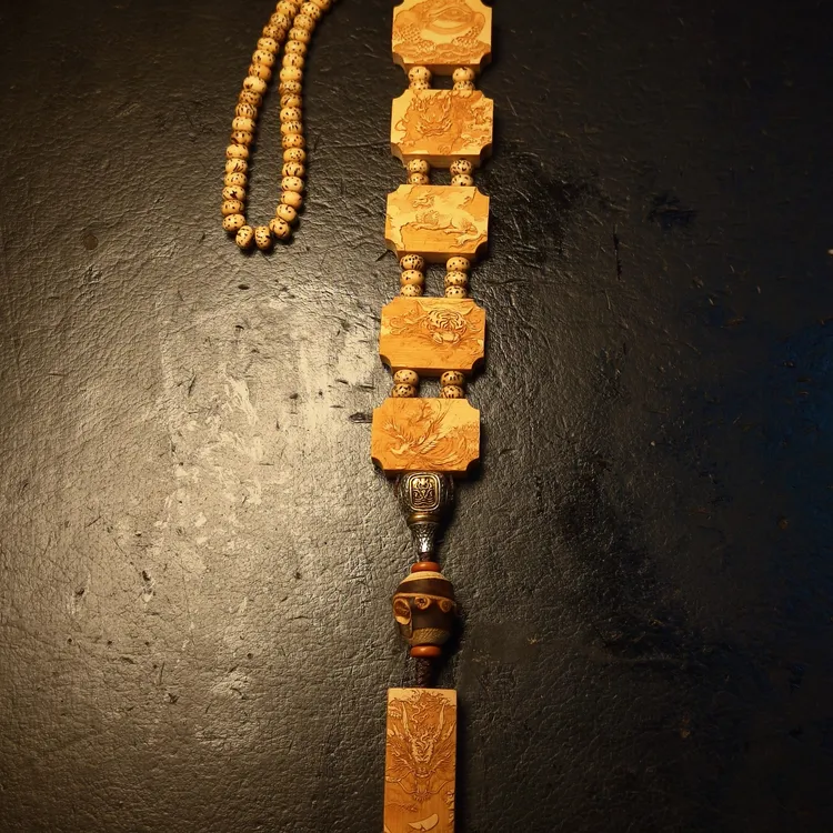 (批发)精品玉竹根雕--灵兽手持