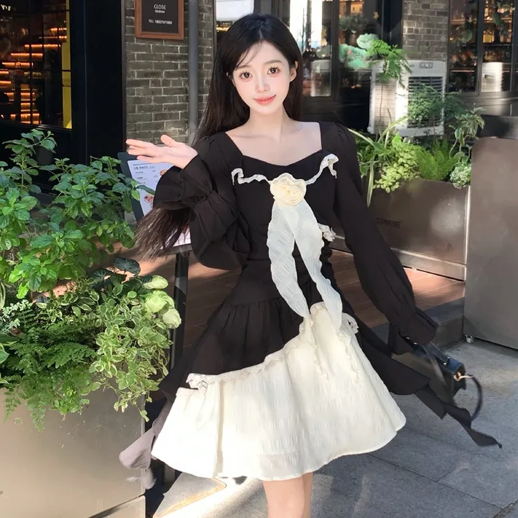 胖赫本风拼接连衣裙女2024秋冬新款设计感小众假两件裙子