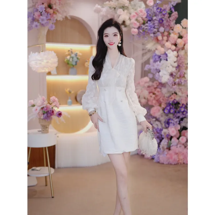 2025秋季新款时尚气质显瘦法式减龄长袖女装打底连衣裙1814