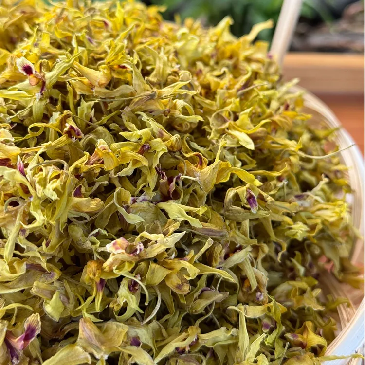 湘西农家大山里面的铁皮石斛干花