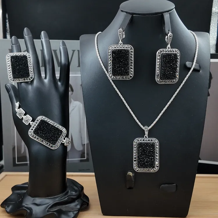 Xyuer/谢雨儿 钛钢吊坠 专属福利款大气黑色方块首饰套装