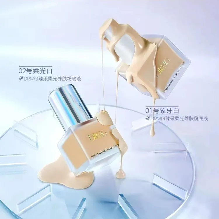 摩肌博士人参虫草遮瑕养肤柔光养肤粉底液