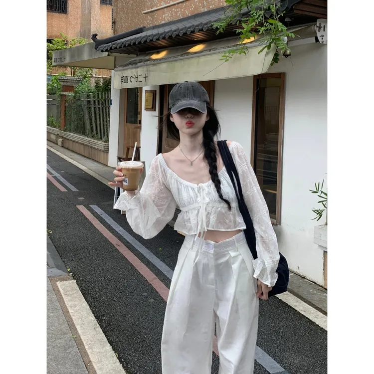 法式甜辣风短款露脐上衣女春秋2025新款辣妹长袖系带方领蕾丝衫