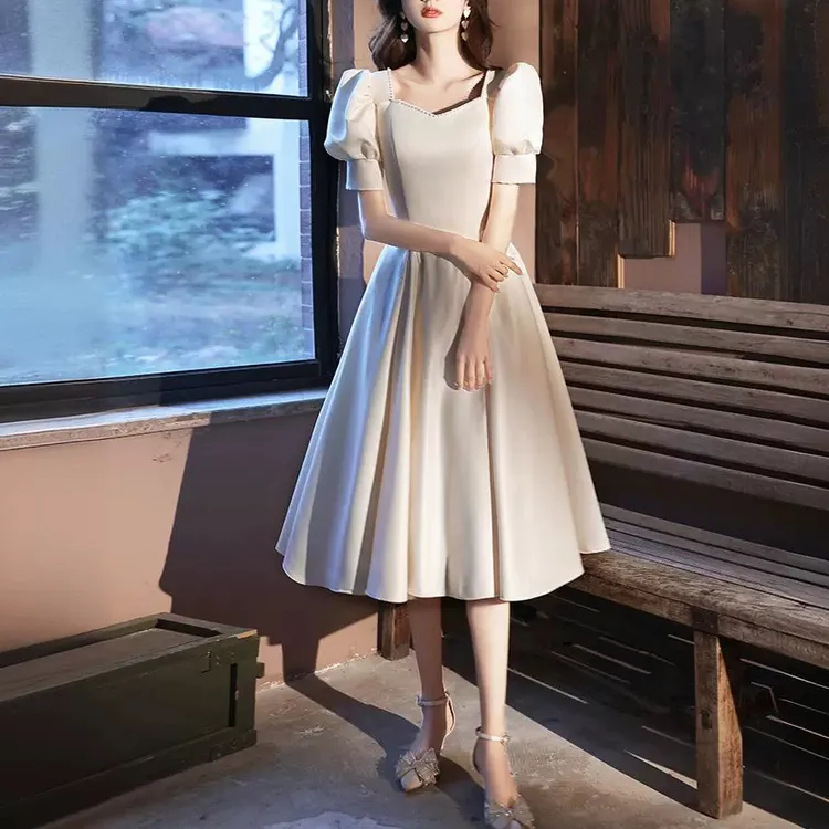 宴会晚礼服2025新款浅香槟色缎面泡泡袖长裙主持人艺考合唱礼服裙