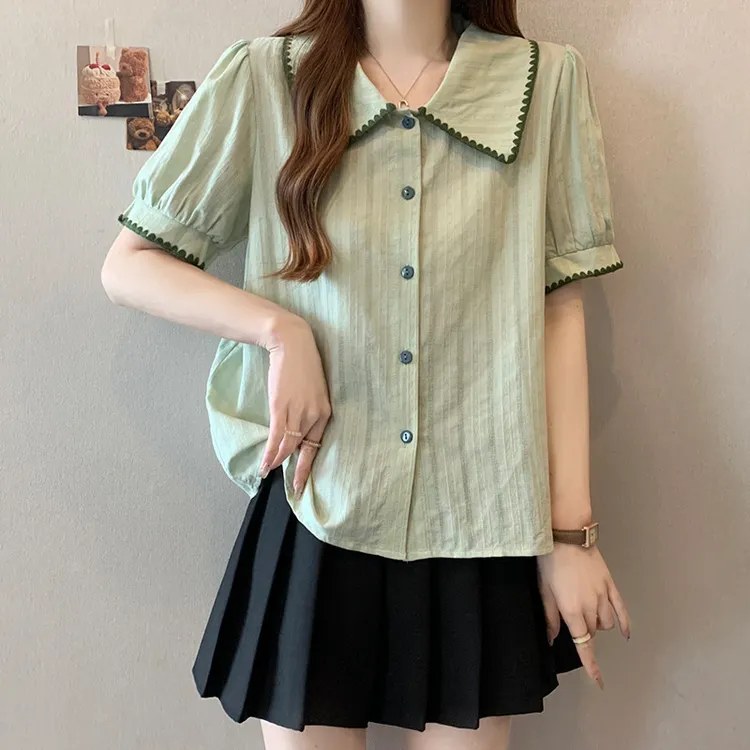 绿色娃娃领短袖衬衫女夏2025新款大码胖mm宽松设计感气质正肩上衣