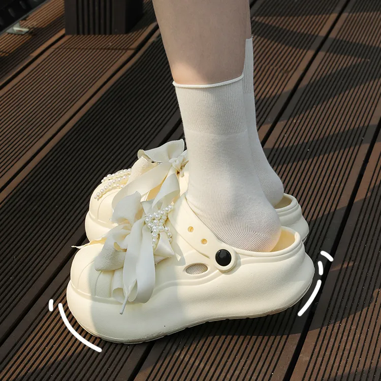 厚底珍珠蝴蝶结洞洞鞋女款夏季外穿增高2025新款网红沙滩防滑凉拖