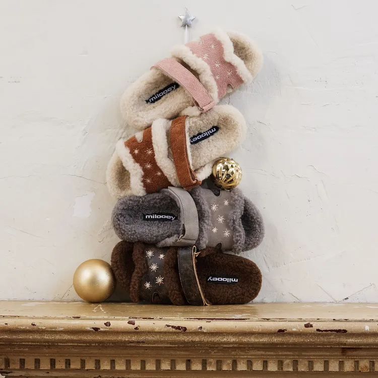 迷失麋鹿【泡芙星星拖】真皮软底加绒勃肯鞋可外穿百搭毛毛拖鞋女