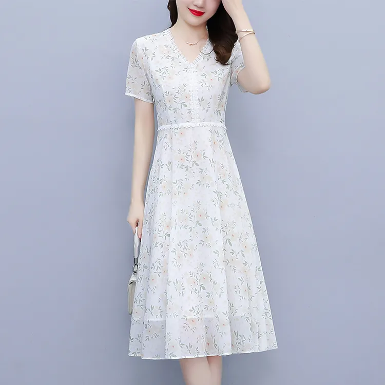 新款爆款女夏季高贵气质连衣裙季短袖V领花边雪纺印花白色短裙