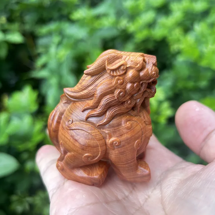 天然太行崖柏实木雕刻貔貅瑞兽创意文玩手把件招财桌面工艺品摆件